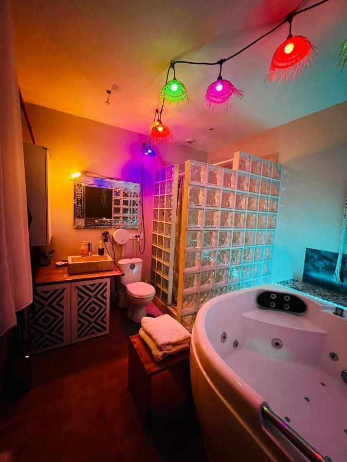 Jacuzzi Love Room Paris Exterior photo